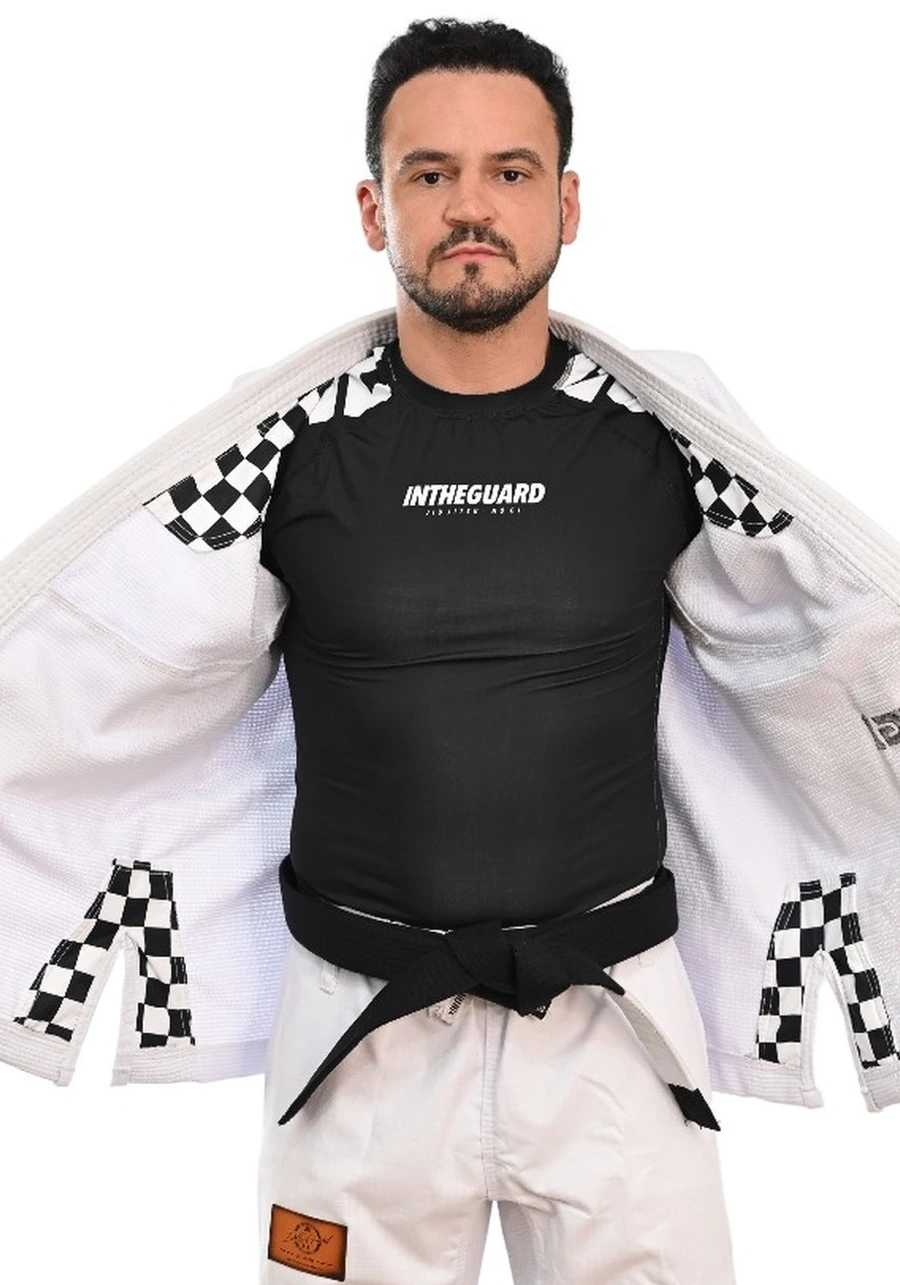 Kimono In The Guard Xadrez Branco