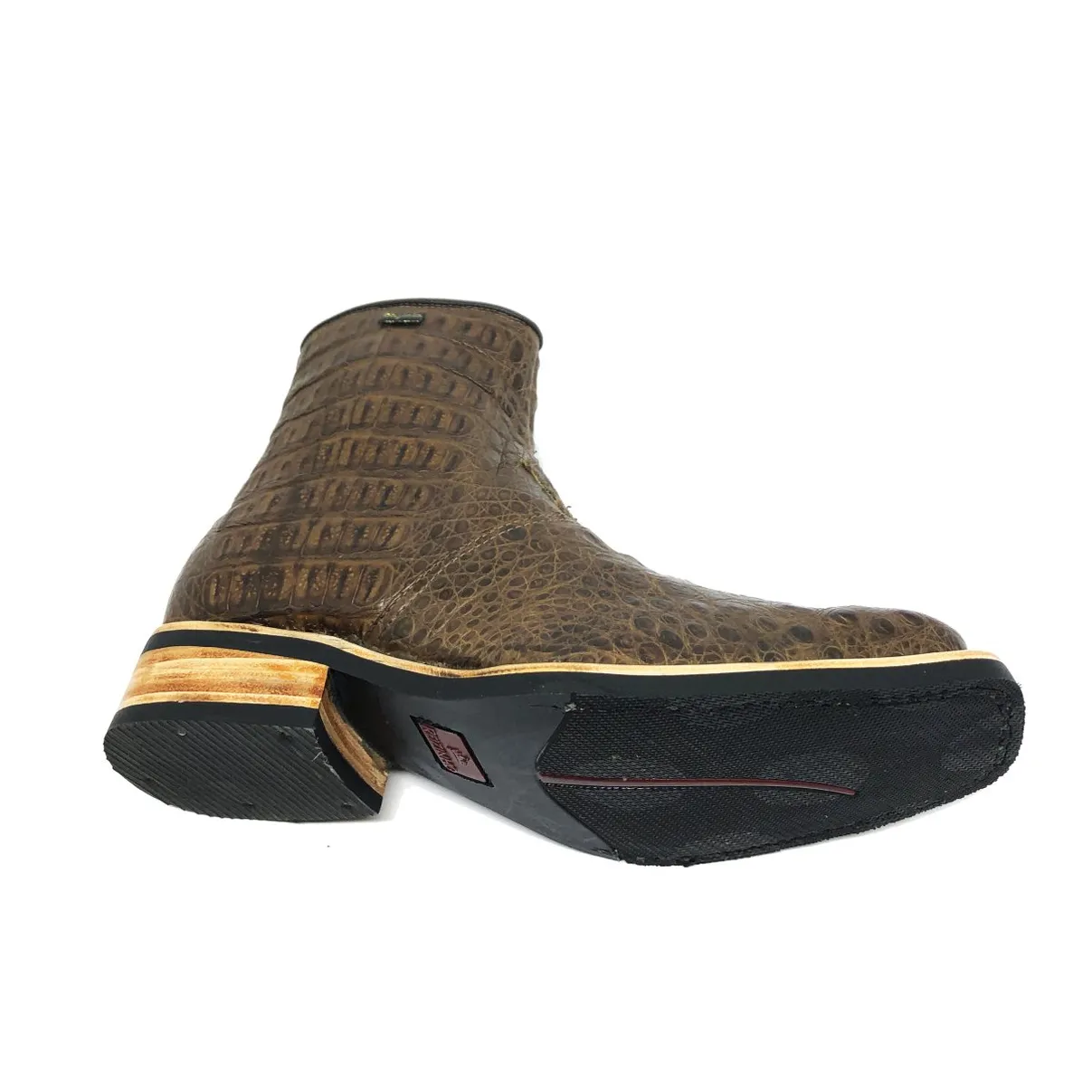 Bota De Couro De Jacaré Tabaco - Cano Curto, Bico Quadrado, Solado X-Flex Artesanal