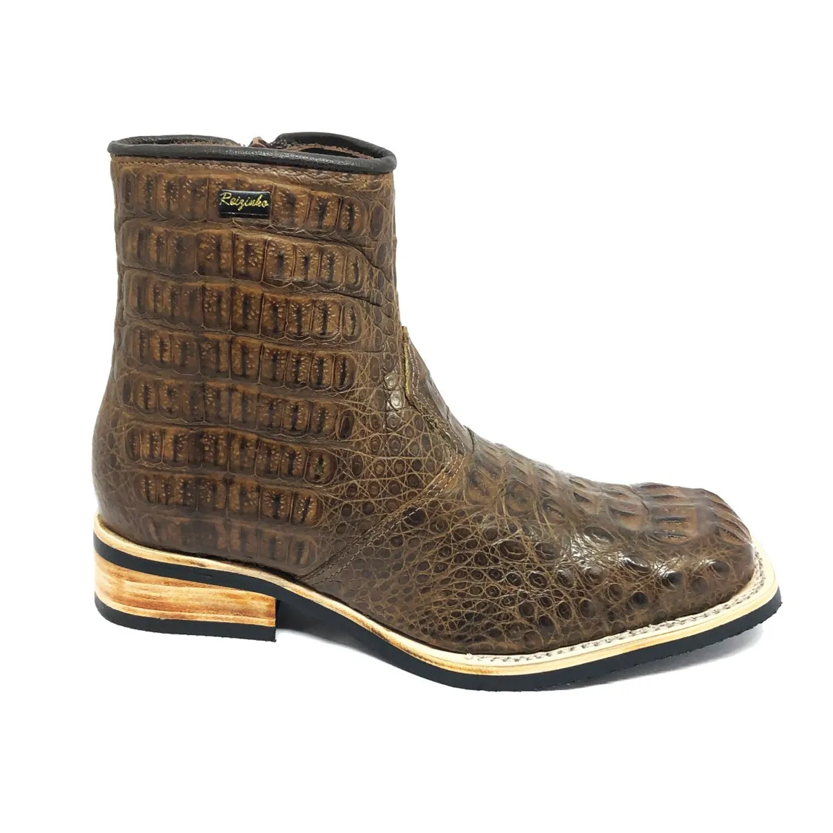 Bota De Couro De Jacaré Tabaco - Cano Curto, Bico Quadrado, Solado X-Flex Artesanal