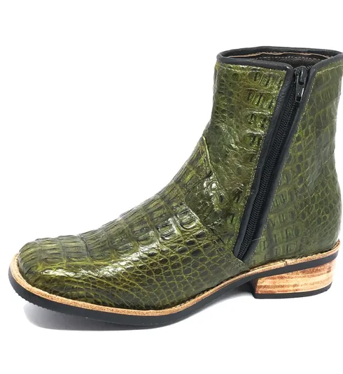 Bota de Couro de Jacaré Verde Musgo - Cano Curto, Bico Quadrado, Solado C-Flex Artesanal
