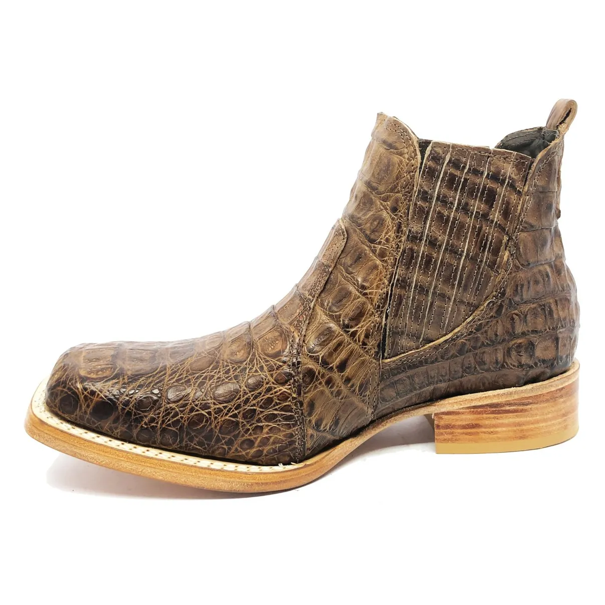 Bota Texana Reizinho Premium de Couro Legítimo de Jacaré Tabaco LIMITED EDITION - Cano Curto, Bico Quadrado - Solado de Couro Artesanal