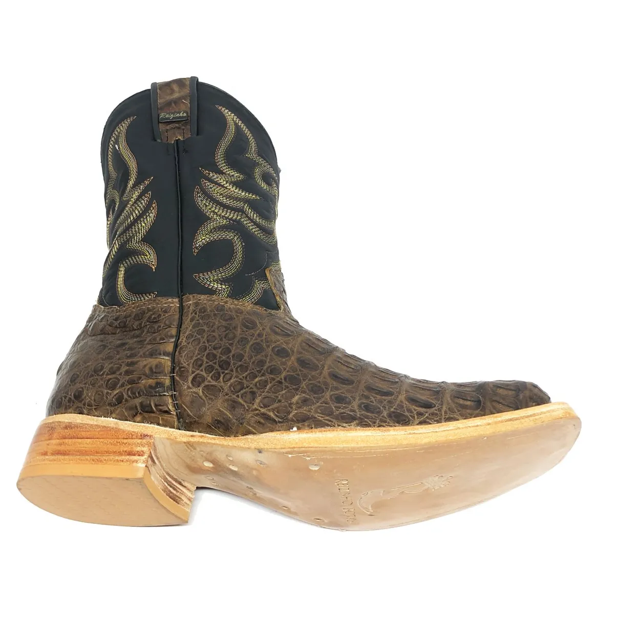 Bota Texana Reizinho Premium de Couro Legítimo de Jacaré Tabaco LIMITED EDITION - Cano Médio, Bico Quadrado - Solado de Couro Artesanal | Reizinho Botas