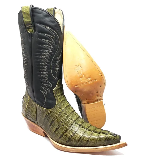 Bota Texana Reizinho Premium de Couro Legítimo de Jacaré Verde Musgo Rabo LIMITED EDITION - Cano Alto, Bico Fino - Solado de Couro Artesanal | Reizinho Botas