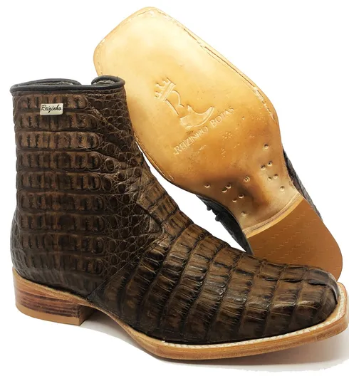 Bota Texana Reizinho Premium de Couro Legítimo de Jacaré Tabaco Rabo LIMITED EDITION - Cano Curto, Bico Quadrado - Solado de Couro Artesanal