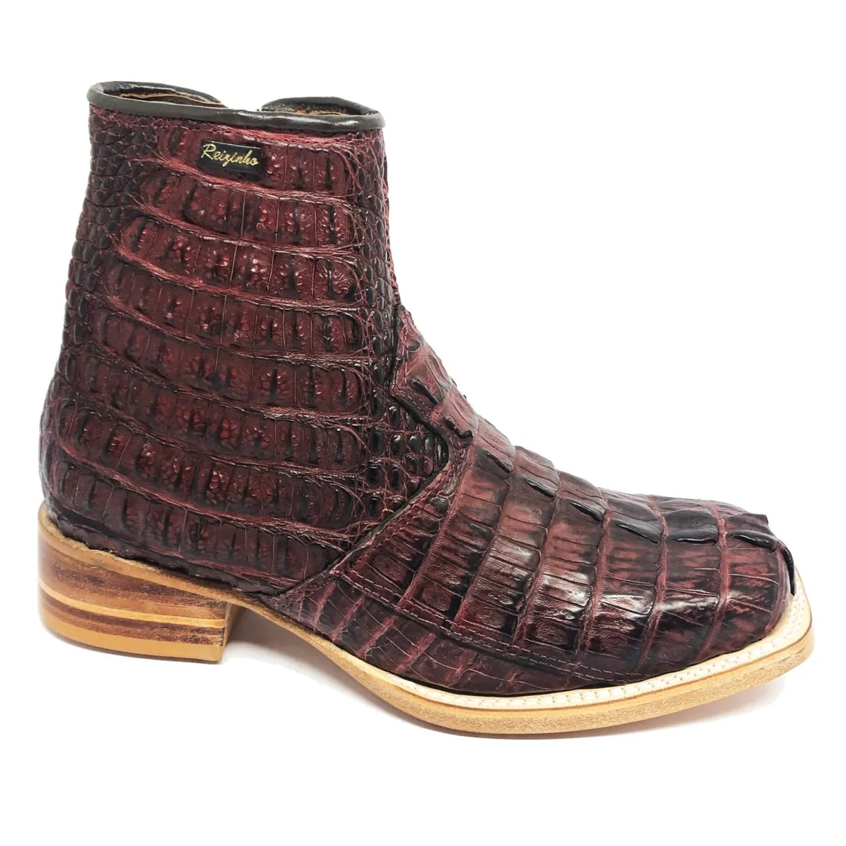 Bota Texana Reizinho Premium de Couro Legítimo de Jacaré Vinho Rabo LIMITED EDITION - Cano Curto Zíper, Bico Quadrado - Solado de Couro Artesanal | Reizinho Botas