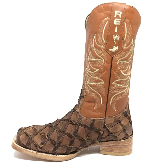Bota Texana Reizinho Premium de Couro Legítimo de Pirarucu Dry Leaf LIMITED EDITION - Cano Alto, Bico Quadrado - Solado de Couro Artesanal
