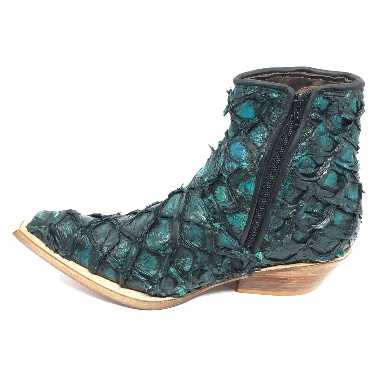 Bota Texana Reizinho Premium de Couro Legítimo de Pirarucu Ocean - Cano Curto, Bico Fino - Solado de Couro Artesanal