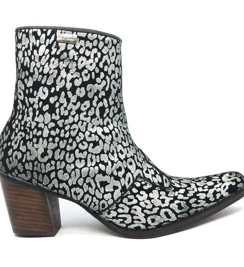 BOTA Western FEMININA DE COURO BOVINO IMITAÇÃO DE ONÇA PRATA - CANO CURTO, BICO FINO