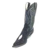 BOTA DE ARRAIA PRETA - CANO ALTO, BICO FINO, SOLADO DE COURO ARTESANAL - imagem 1