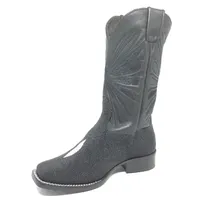 BOTA DE ARRAIA PRETA - CANO ALTO, BICO QUADRADO, ​SOLADO DE COURO ARTESANAL - imagem 1