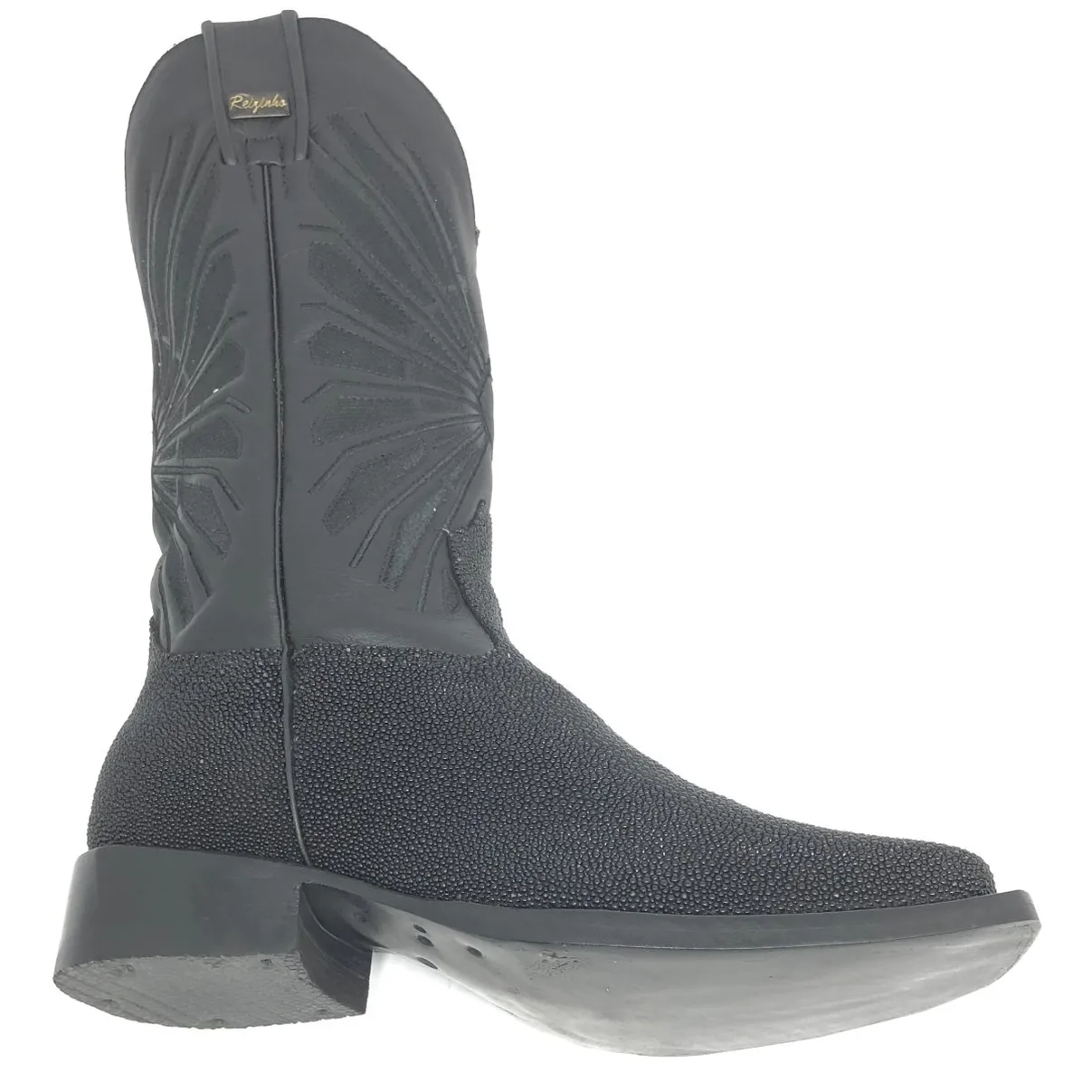 BOTA DE ARRAIA PRETA - CANO ALTO, BICO QUADRADO, ​SOLADO DE COURO ARTESANAL