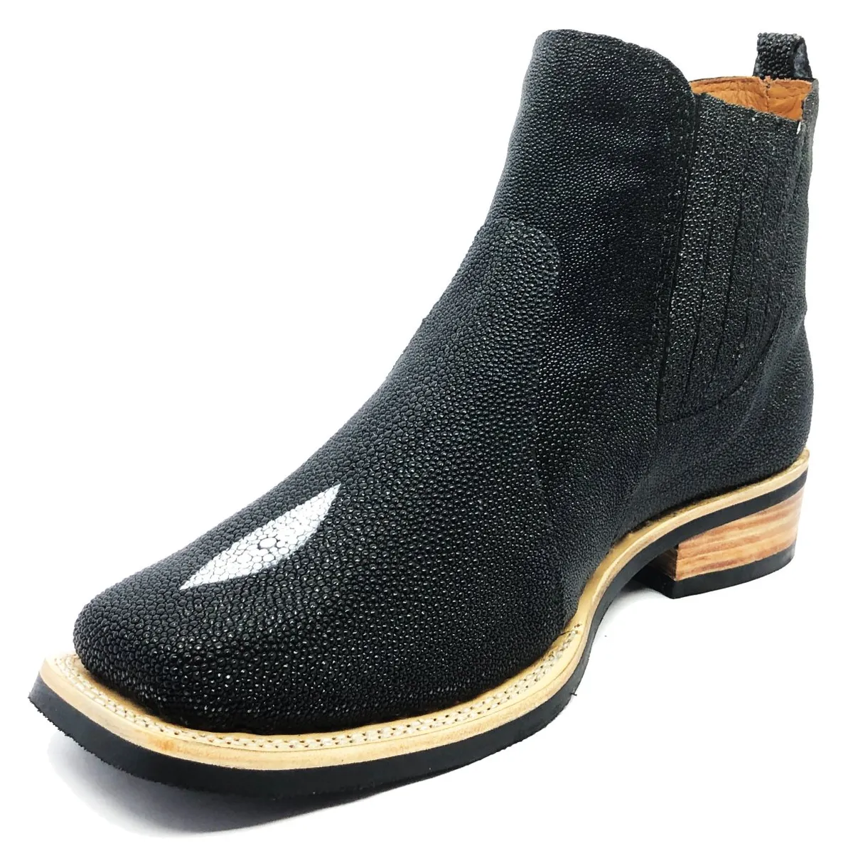 Bota de Arraia Preta - Cano Curto, Bico Quadrado, Solado X-Flex Artesanal