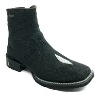 Bota de Arraia Preta - Cano Curto, Bico Quadrado, Solado Flex Comfort - imagem 1