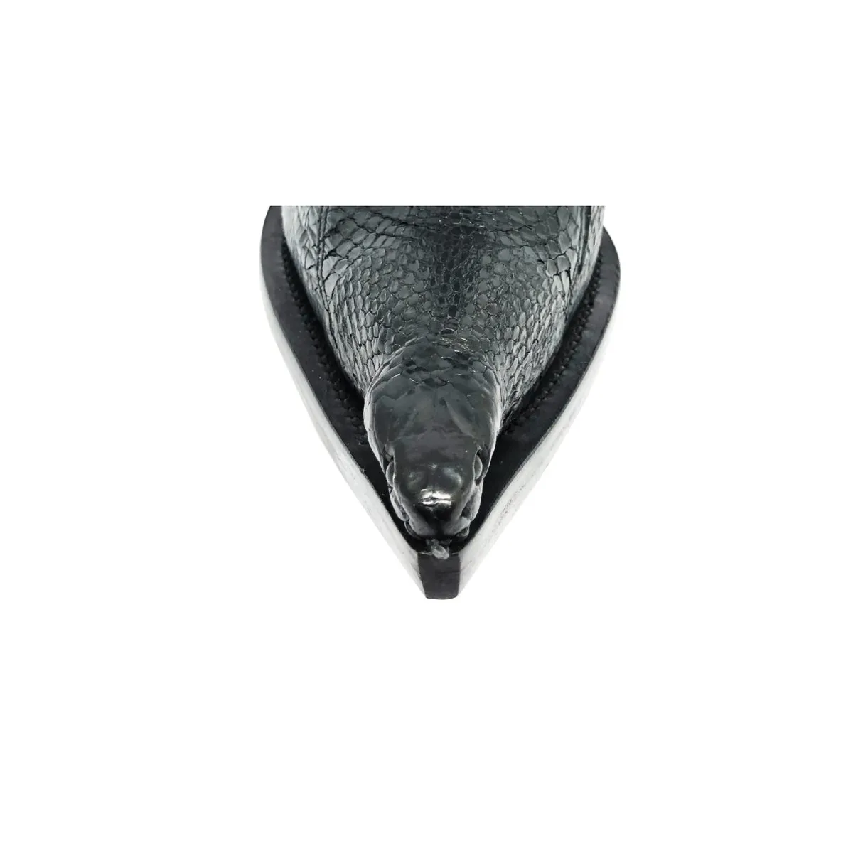 Bota de Cobra Naja Preta com Cabeça - CANO CURTO, BICO FINO, ​SOLADO DE COURO ARTESANAL