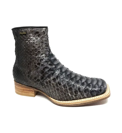 Bota de Cobra Python Luxo Black - CANO CURTO, BICO QUADRADO, ​SOLADO DE COURO ARTESANAL