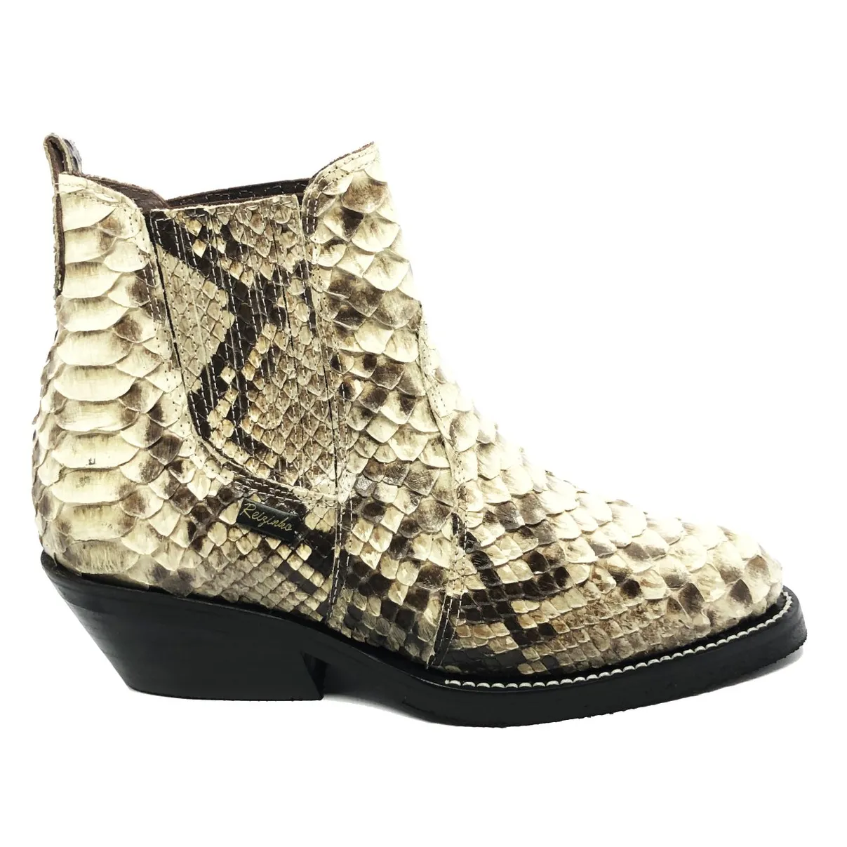 Bota de Cobra Python Natural - Cano Curto, Bico Fino Arredondado, Solado X-Flex Artesanal