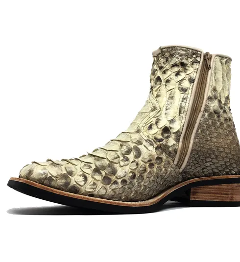 Bota de Cobra Python Natural - Cano Curto, Bico Quadrado, Solado X-Flex Artesanal