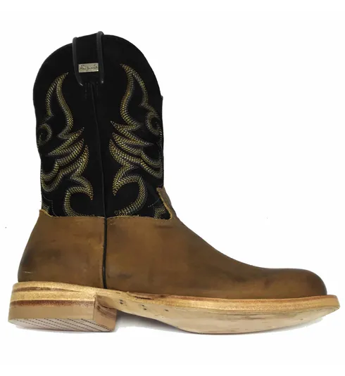 Bota De couro bovino Bufalada Caramelo Envelhecida - CANO ALTO, BICO REDONDO, ​SOLADO DE COURO ARTESANAL