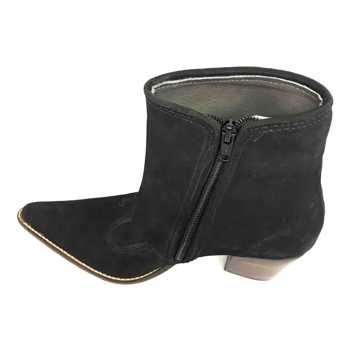 Bota Western Feminina de Couro Bovino Bufalada Preta - Cano Curto, Bico Fino