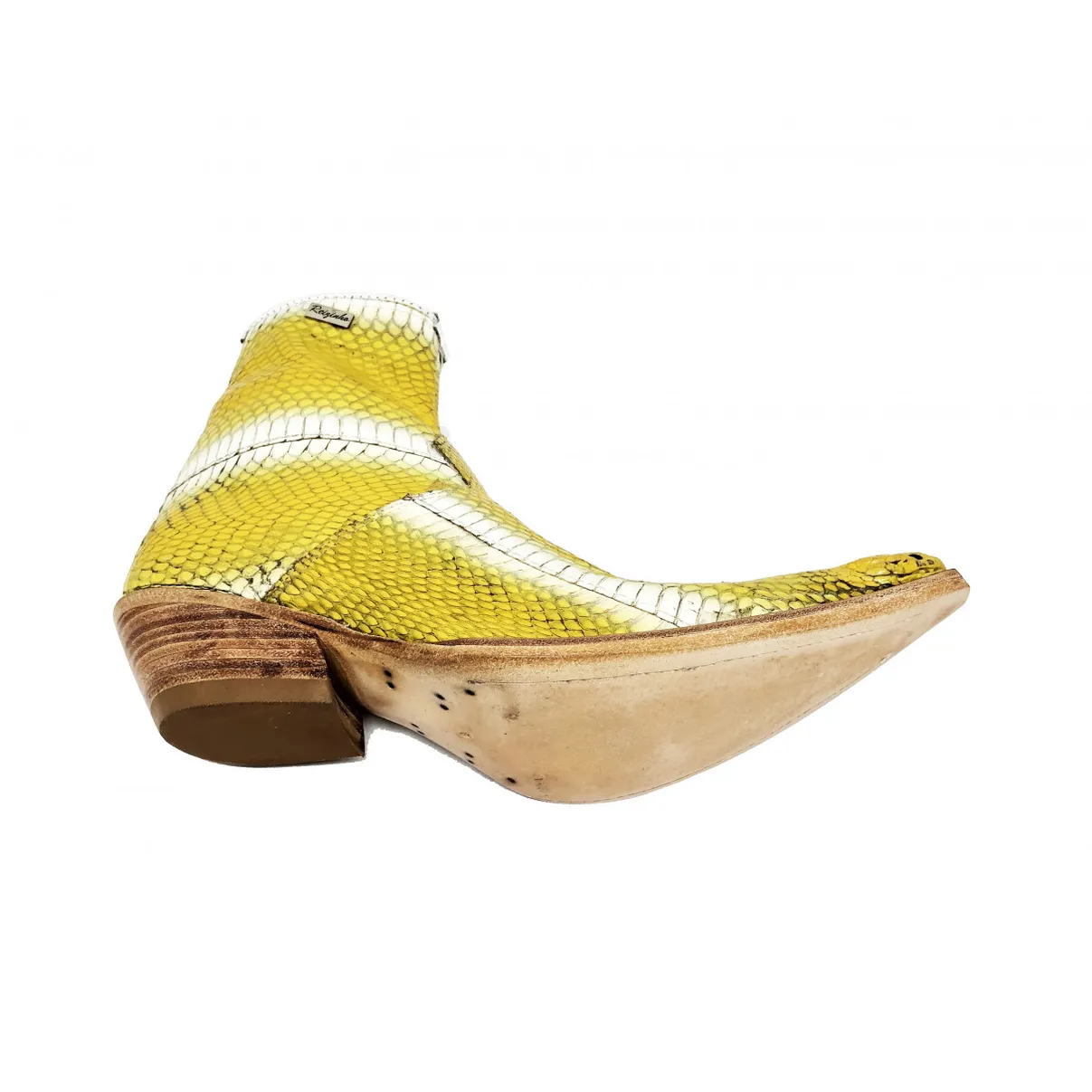 Bota de Cobra Naja Amarela com Cabeça - CANO CURTO, BICO FINO, ​SOLADO DE COURO ARTESANAL