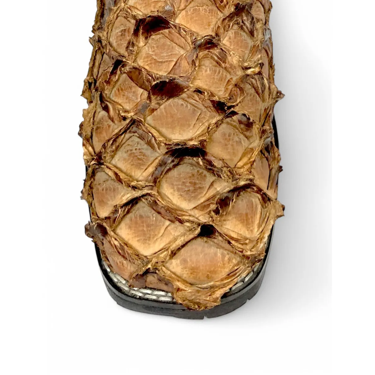 Bota Texana De Couro De Pirarucu Dry Leaf - Cano Alto, Bico Quadrado - Solado Flex Comfort | Reizinho Botas