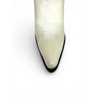 Bota Texana Feminina de Couro Bovino Branco Gelo - Cano Alto, Bico Fino | Reizinho Botas - imagem 5