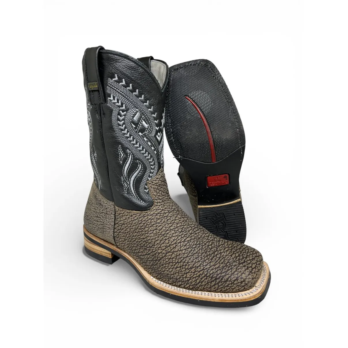 Bota Texana Reizinho Premium de Couro Legítimo de Bisão Cinza Stone - Cano Médio, Bico Quadrado - Solado X-Flex Artesanal