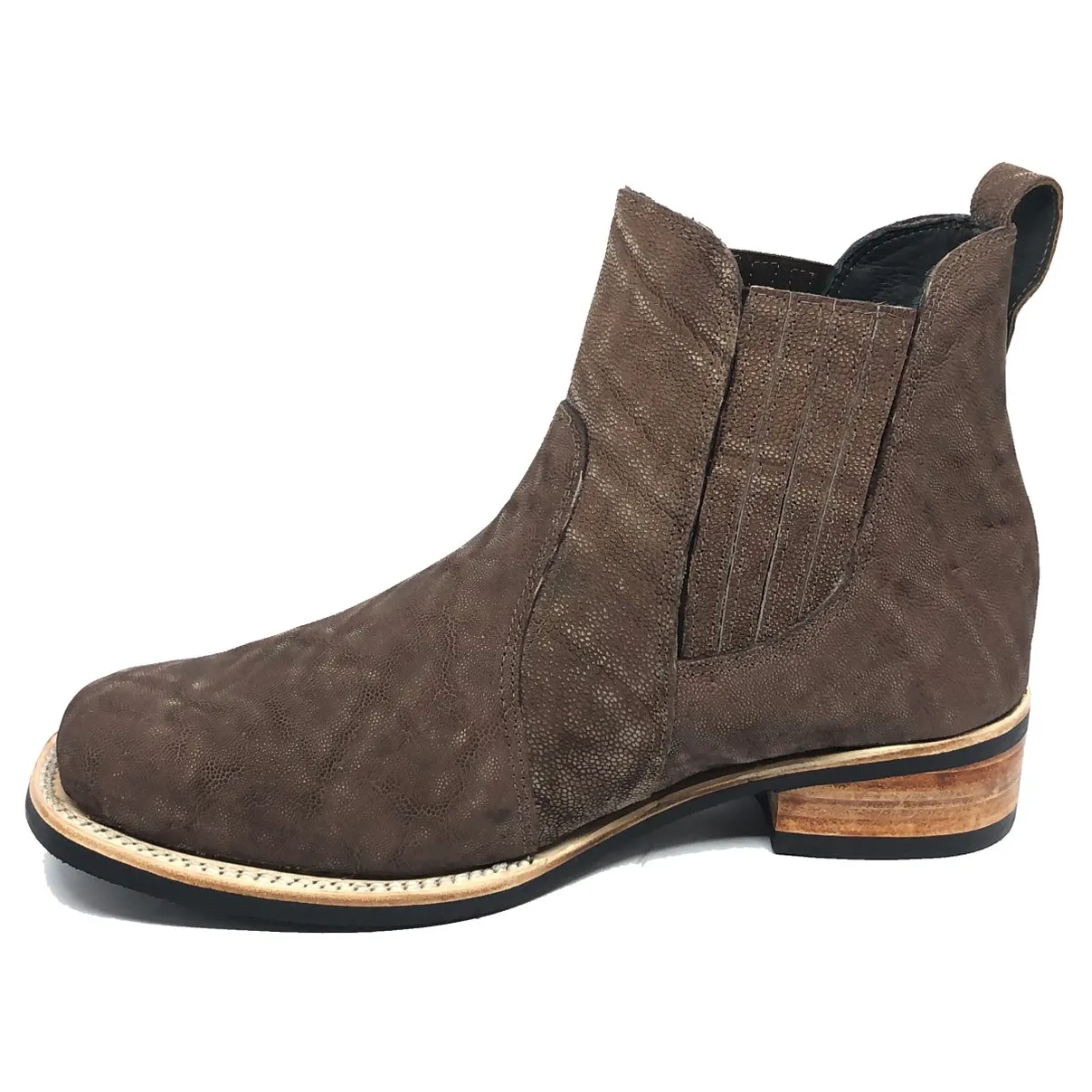Bota Texana Reizinho Premium de Couro Legítimo de Elefante Marrom - Cano Curto Elástico, Bico Quadrado - Solado X-Flex Artesanal