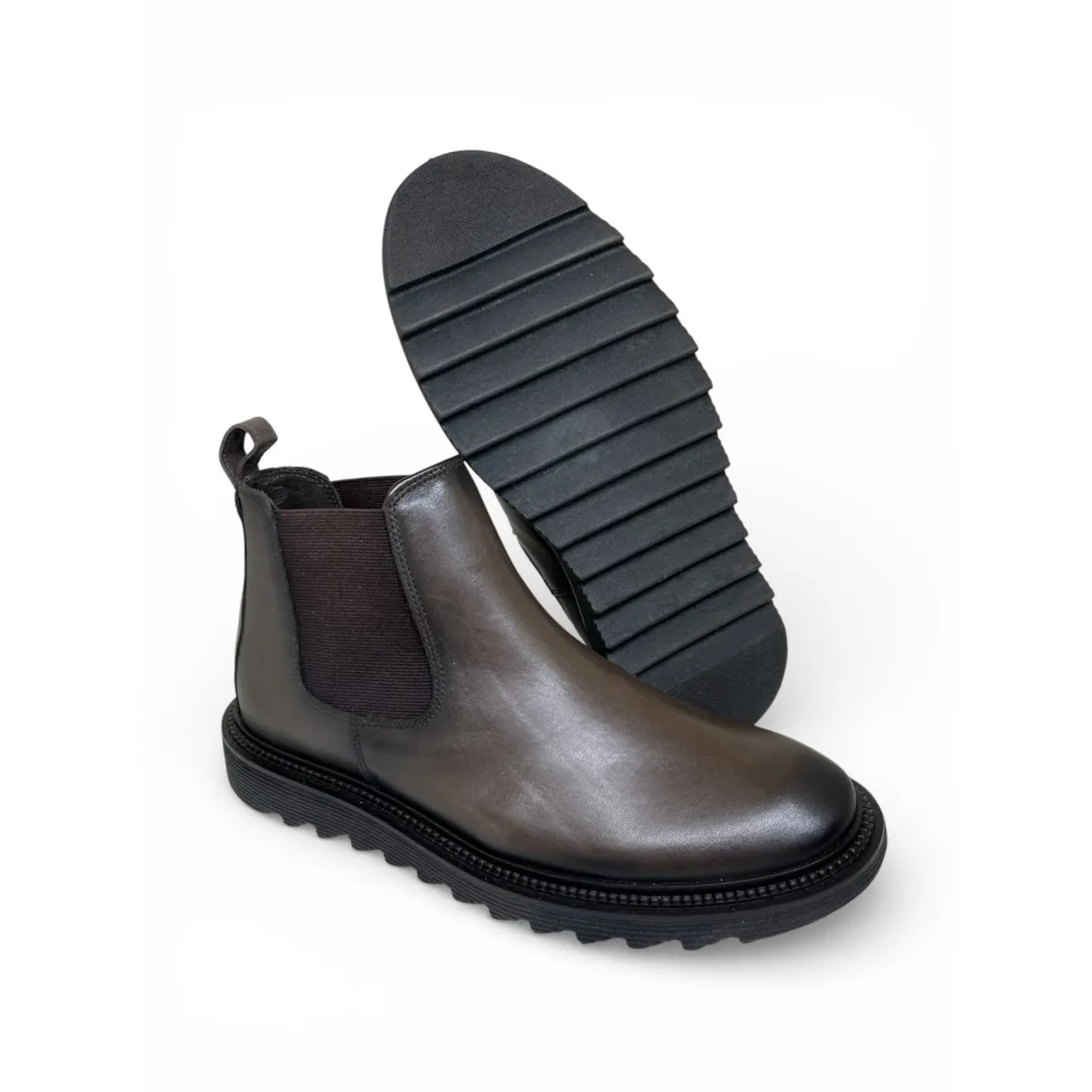 Bota Casual Grécia de Couro Bovino Marrom Café - Cano Curto Elástico, Bico Redondo | Reizinho Botas