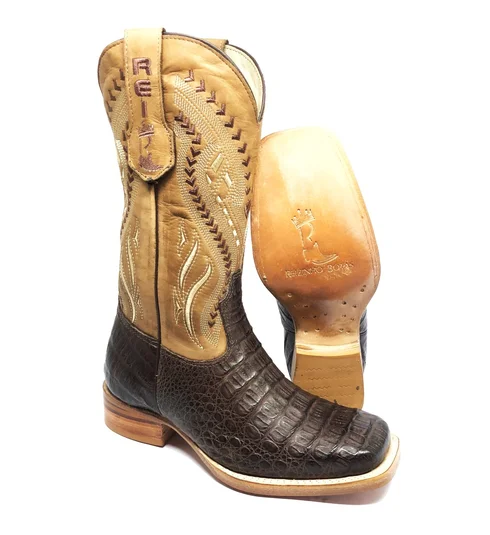 Bota Texana de Couro de Jacaré Marrom | Cano Alto Marrom Old | Bordado “RZ027” | Reizinho Botas