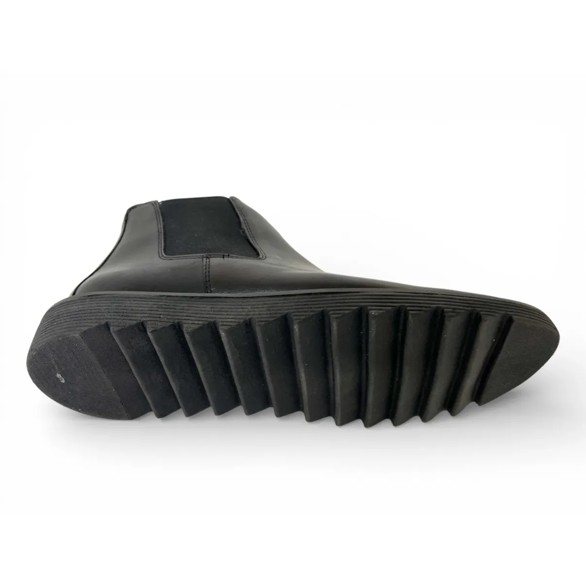 Bota Casual Grécia de Couro Bovino Preto - Cano Curto Elástico, Bico Redondo | Reizinho Botas