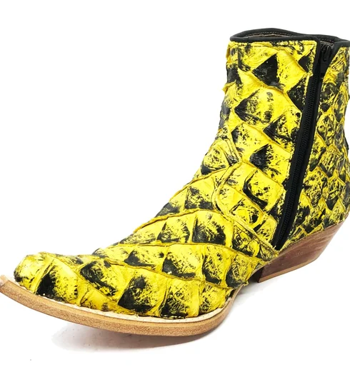 Bota Reizinho Premium Couro De Pirarucu Black Yellow Limited Edition - Cano Curto, Bico Fino, Solado De Couro Artesanal