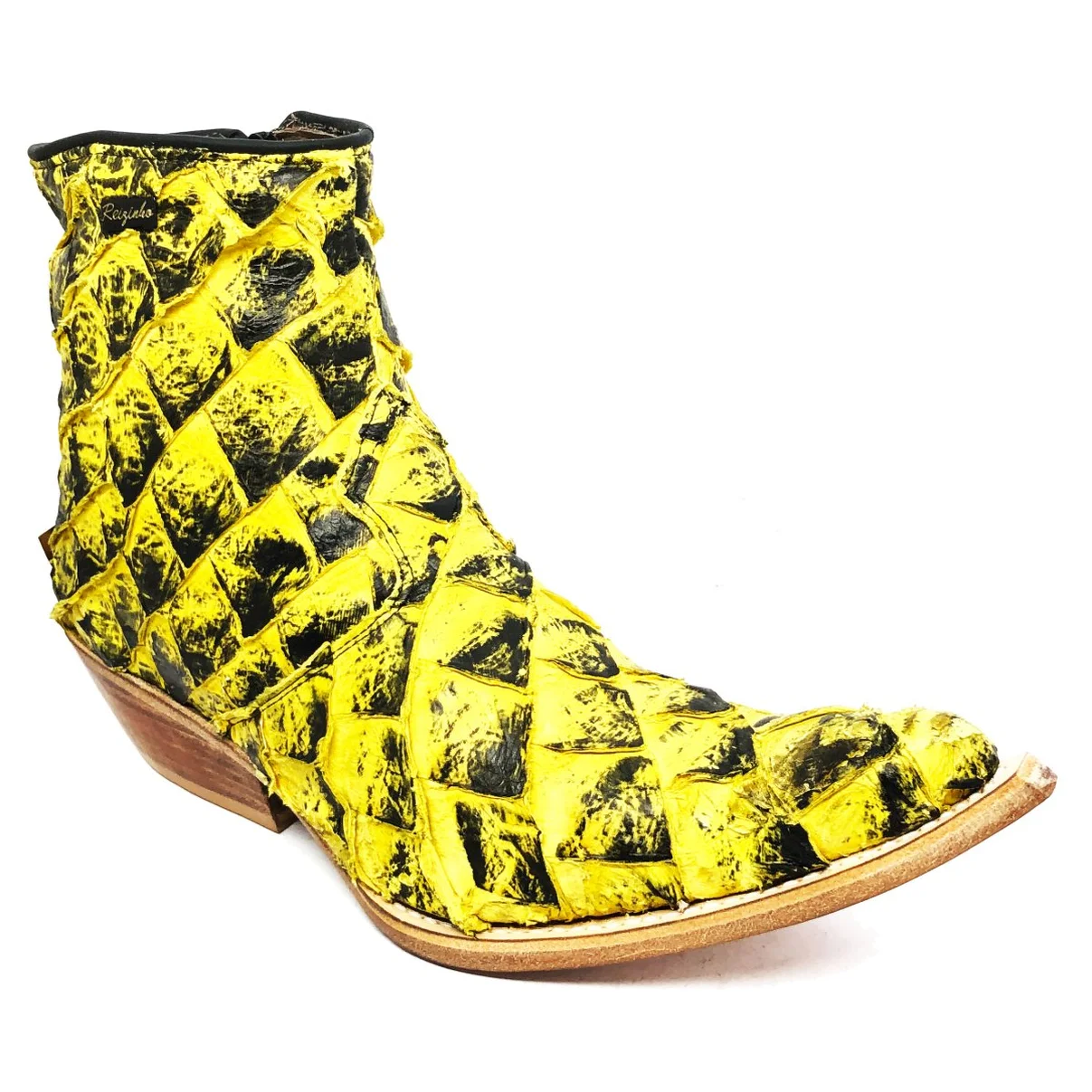 Bota Reizinho Premium Couro De Pirarucu Black Yellow Limited Edition - Cano Curto, Bico Fino, Solado De Couro Artesanal