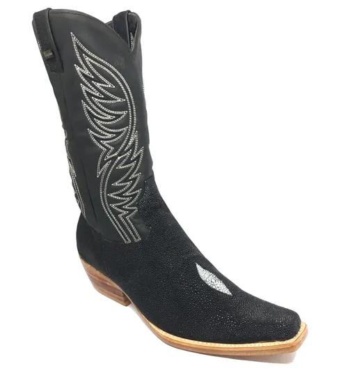 Bota de Couro de Arraia Preta - Cano Alto, Bico Fino Quadradinho, SOLADO DE COURO ARTESANAL