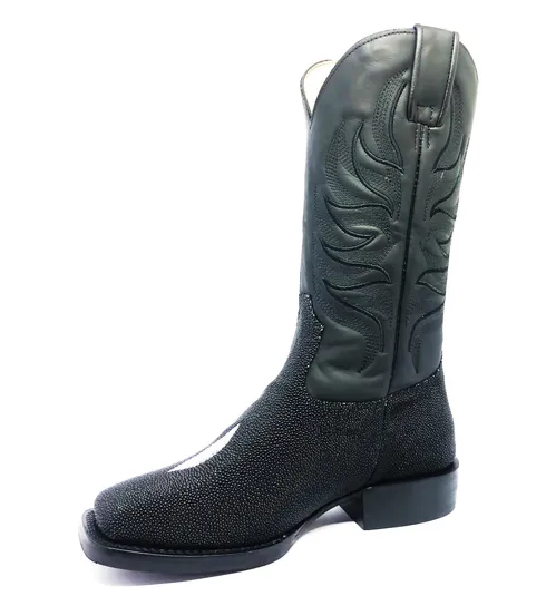 Bota de Couro de Arraia Preta - Cano Alto, Bico Quadrado, Solado S-Flex Artesanal