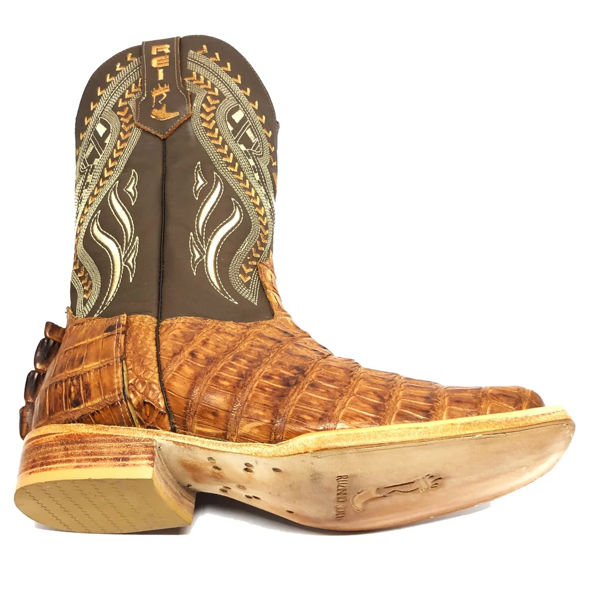 Bota Reizinho Premium Couro De Jacaré Havana Rabo Limited Edition - Cano Alto, Bico Quadrado, Solado De Couro Artesanal