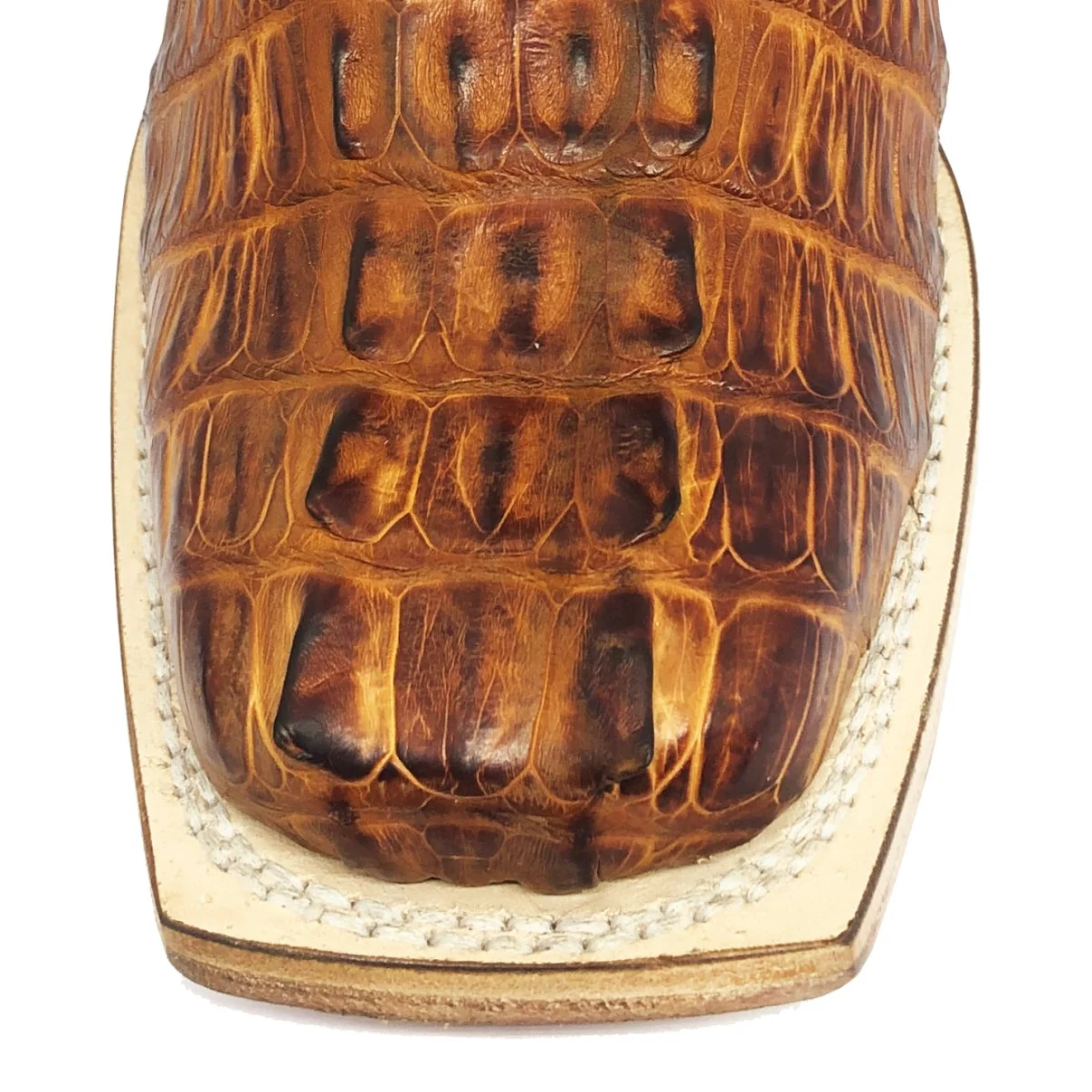 Bota Reizinho Premium Couro De Jacaré Havana Rabo Limited Edition - Cano Alto, Bico Quadrado, Solado De Couro Artesanal