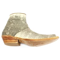 Bota Reizinho Premium Couro De Lagarto Africano Natural Limited Edition - Cano Curto, Bico Fino Quadra, Solado Couro Art - imagem 7