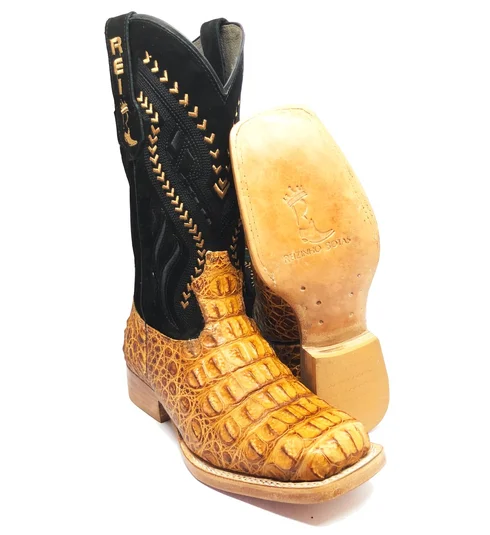 Bota Reizinho Premium Couro De Jacaré Havana Limited Edition - Cano Alto, Bico Quadrado, Solado De Couro Artesanal