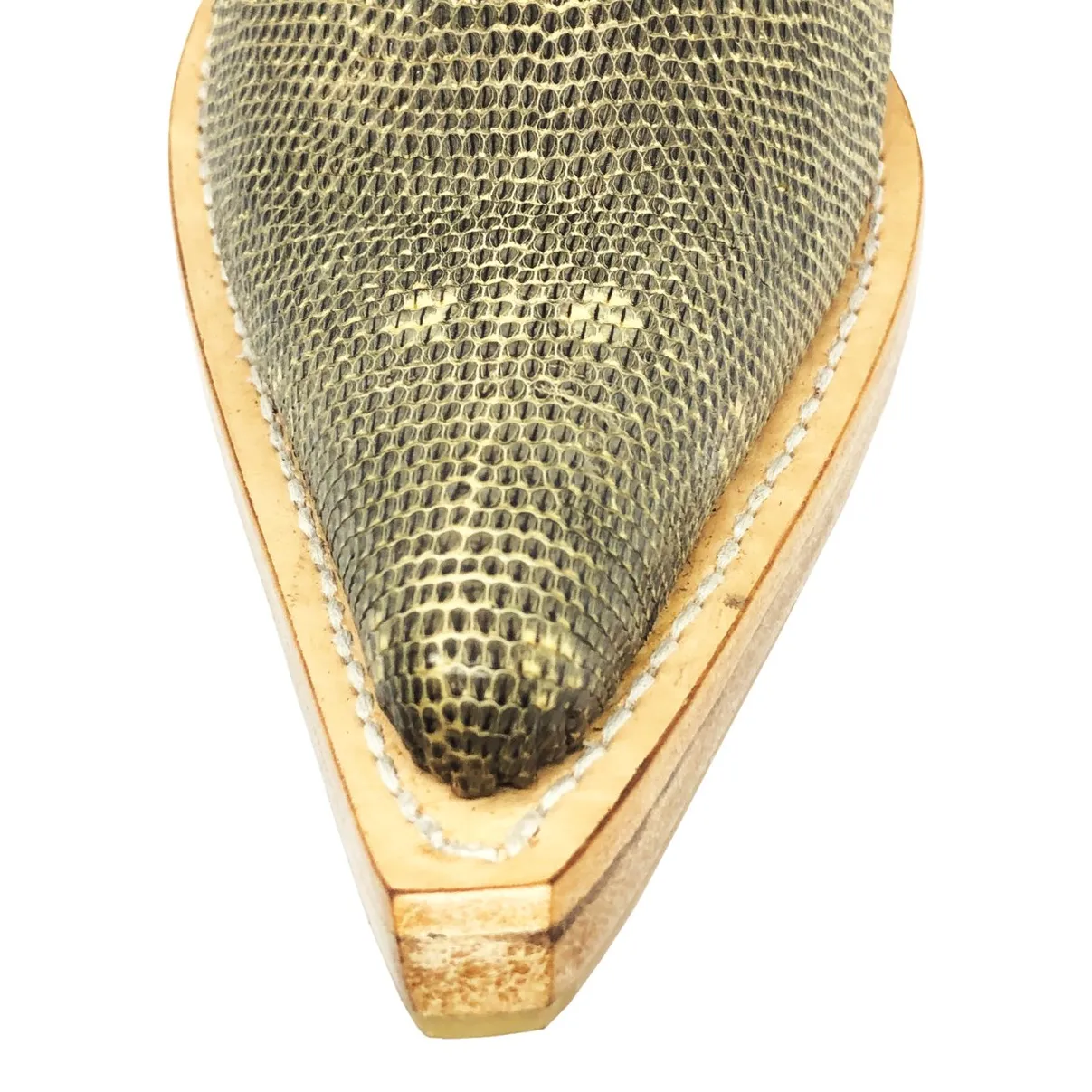 Bota de Couro de Lagarto Africano Natural - Cano Curto, Bico Fino, Solado de Couro Artesanal