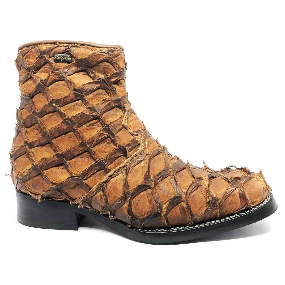 Bota de Pirarucu Dry Leaf - Cano Curto, Bico Quadrado, Solado X-Flex Artesanal
