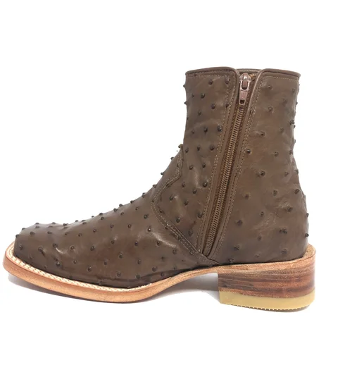 Bota De Couro De Avestruz Cheio Marrom Tabaco - Cano Curto De Zíper, Bico Quadrado, Solado De Couro Artesanal