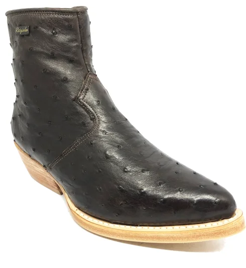 Bota De Couro De Avestruz Cheio Marrom Café - Cano Curto De Zíper, Bico Fino Arredondado, Solado De Couro Artesanal