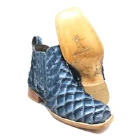 Bota Texana de Couro Legítimo de Pirarucu Light Blue - Cano Curto, Bico Quadrado - Solado de Couro Artesanal - imagem 1