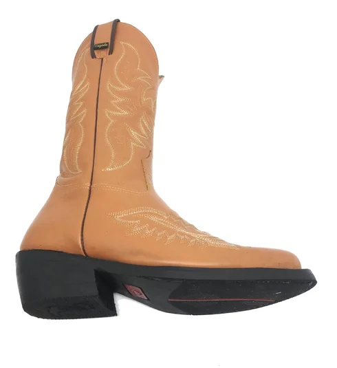 Bota De Couro Bovino Alaranjado - Cano Alto, Bico Fino Arredondado, Solado De Couro Artesanal