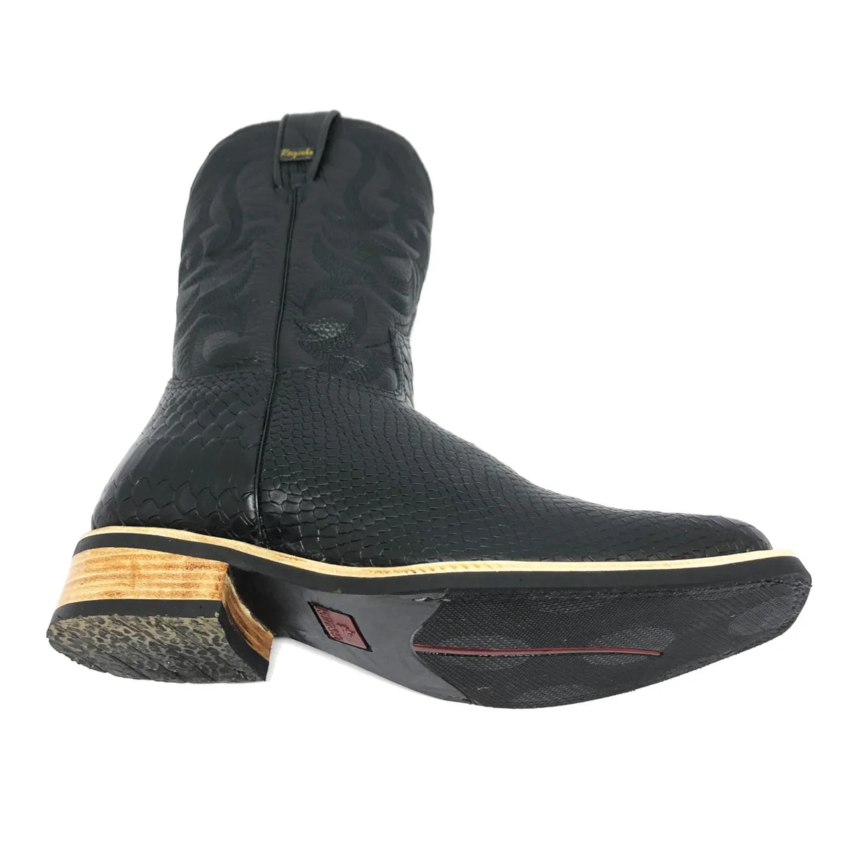 Bota de Couro Bovino Imitação de Cobra Preta - Cano Médio, Bico Quadrado, SOLADO X-FLEX ARTESANAL