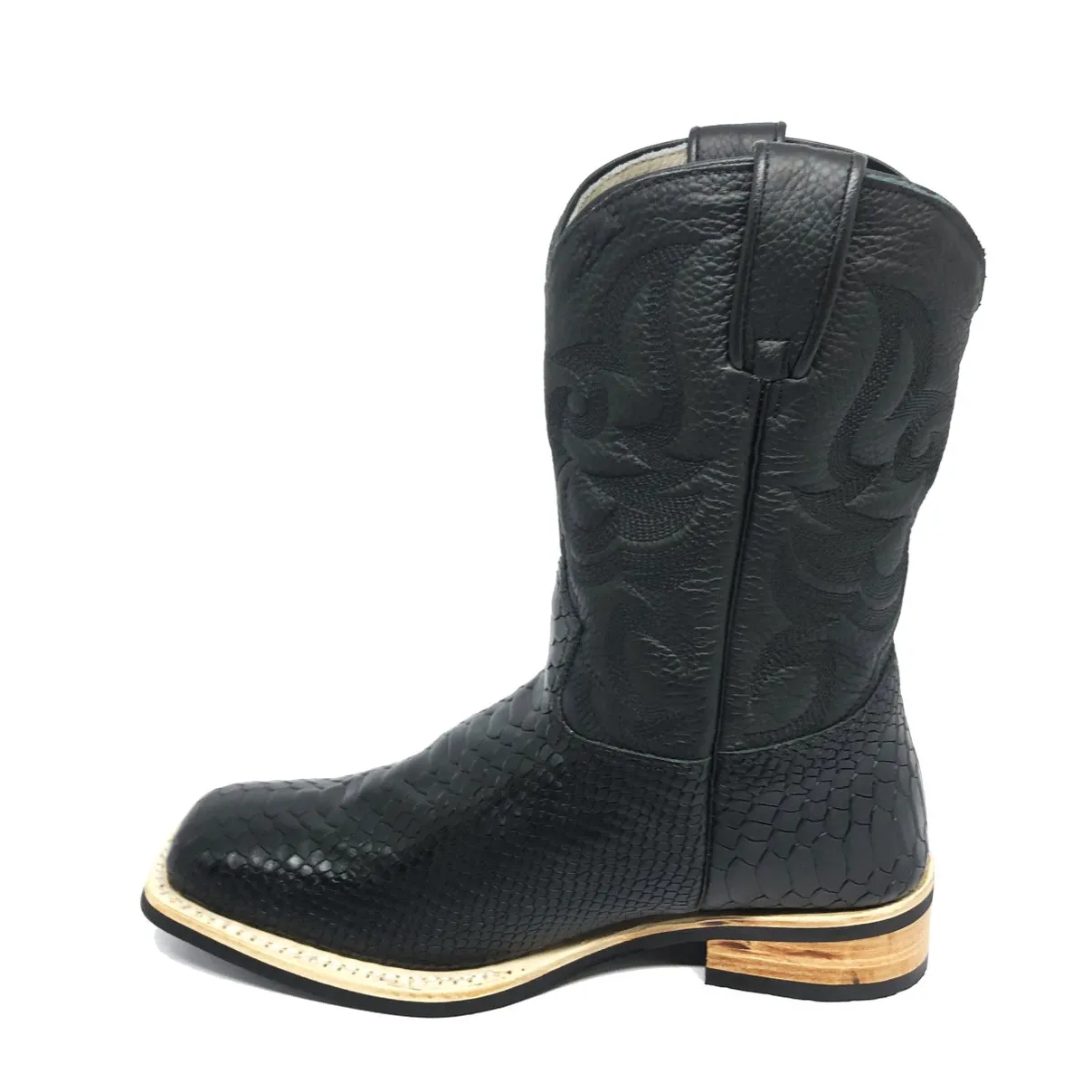 Bota de Couro Bovino Imitação de Cobra Preta - Cano Médio, Bico Quadrado, SOLADO X-FLEX ARTESANAL