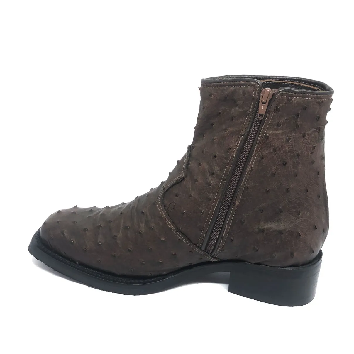 Bota de Couro De Avestruz Cheio Marrom Café - Cano Curto, Bico Quadrado, Solado X-Flex Artesanal