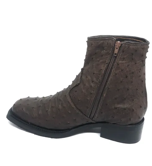 Bota de Couro De Avestruz Cheio Marrom Café - Cano Curto, Bico Quadrado, Solado X-Flex Artesanal