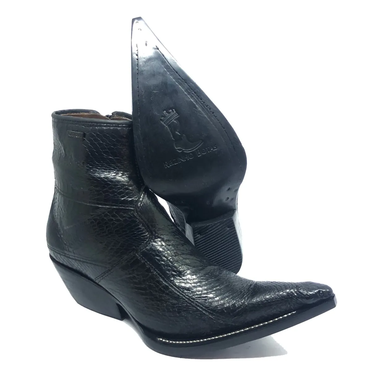 Bota Texana Reizinho Premium de Couro Legítimo de Cobra Napa Preta com Cabeça LIMITED EDITION - Cano Curto, Bico Fino - Solado de Couro Artesanal